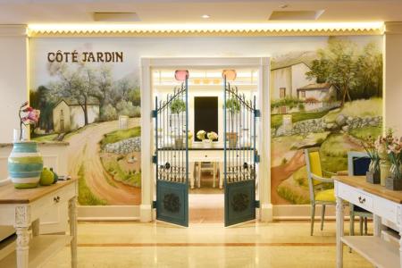 Отель Coral Beach Resort Sharjah в Шарджа - ОАЭ