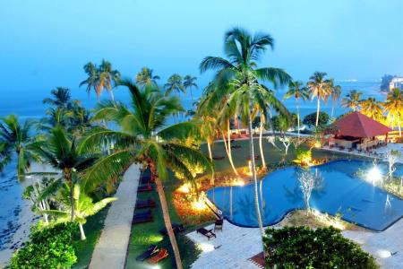 Отель Hikka Tranz by Cinnamon в Хиккадува - Шри-Ланка