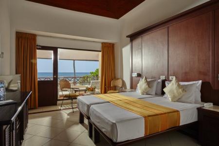 Отель Coral Sands Hotel  в Хиккадува - Шри-Ланка