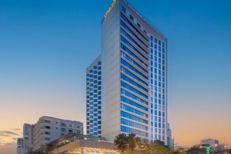 Отель Starcity Hotel & Condotel Beachfront Nha Trang в Нячанг - Вьетнам