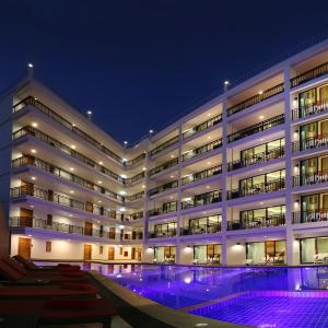 отель Paripas Patong Resort