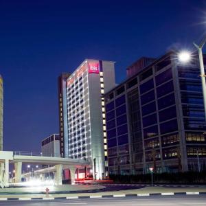 отель Ibis One Central