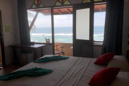 Отель Drifters Hotel в Хиккадува - Шри-Ланка