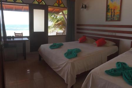 Отель Drifters Hotel в Хиккадува - Шри-Ланка