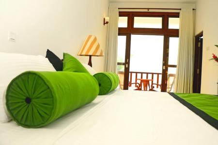 Отель Ocean Crest в Ахангама - Шри-Ланка