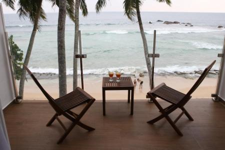 Отель Sayura Beach Hotel в Унаватуна - Шри-Ланка