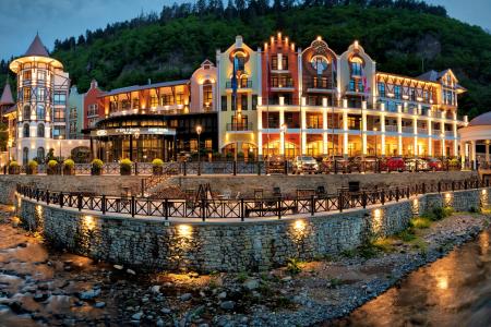 Crowne Plaza Borjomi