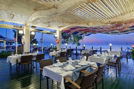 Отель Crystal Aura Beach Resort & Spa в Кемер - Турция