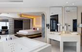 Туры в отель V Hotel Curio Collection By Hilton