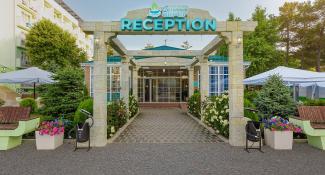 Лазурный Берег Парк-отель 4*