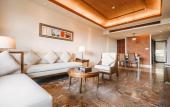 Туры в отель ShiXiShu JianGuo Yalong Bay Resort Hotel