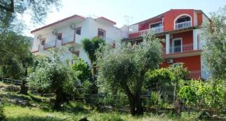 Alexandros Studios & Apartments 2*