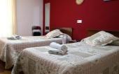 Туры в отель Hostal Rober