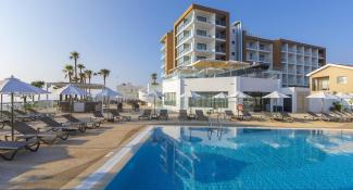 Leonardo Crystal Cove Hotel & Spa by the sea 4*
