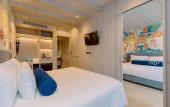 Туры в отель The Tide Beachfront Siray Phuket