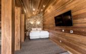 Туры в отель Wood House
