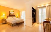 Туры в отель Guadalpin Suites