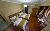 Туры в отель Ramparts Hotel