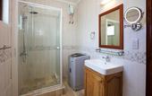 Туры в отель Stone Self Catering Apartment