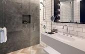 Туры в отель The WB Abu Dhabi, Curio Collection by Hilton