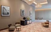 Туры в отель The WB Abu Dhabi, Curio Collection by Hilton