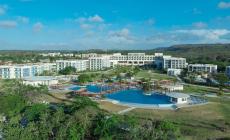 Gran Muthu Almirante Beach