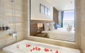 Туры в отель Canvas Danang Beach Hotel