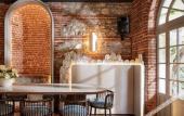 Туры в отель Ecole St. Pierre Hotel