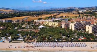 Villaggio Turistico Le Mimose 4*