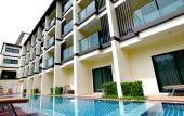 Туры в отель Airport Beach Hotel Phuket