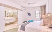 Туры в отель Les Estivales Beachfront Suites & Penthouses by Lov