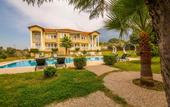 Туры в отель Gold Lion Hotel