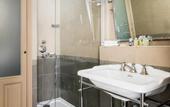 Туры в отель Hotel Verneuil