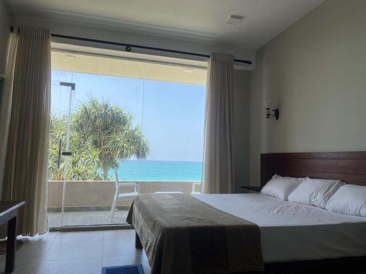 Blue Wave Beach Villa