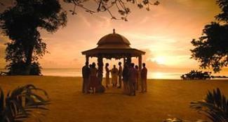 Almond Beach Village 4*