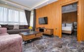 Туры в отель Laristone Suite & Spa