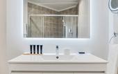 Туры в отель 33 Solonos Suites