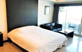 Туры в отель Platinum Suites, Thepprasit Road - Large top Floor Studio