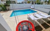 Туры в отель Private Pool Villa Next to the Beach