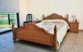 Туры в отель Villa Only 50m To The Sea, Sleeps 12, Polis
