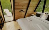 Туры в отель Chalet GreenWood Cottages Merisi