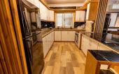 Туры в отель Oak Orchid Opulent 2 BR Apartment with Walk-in Closet