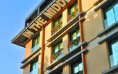 Туры в отель In The Middle Hotel