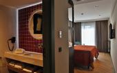 Туры в отель In The Middle Hotel