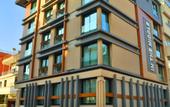 Туры в отель In The Middle Hotel