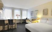 Туры в отель Oaks Melbourne on Collins Suites