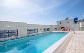 Туры в отель Lux Suites Silverstone  Apartments