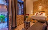 Туры в отель Riad Irhalne