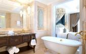 Туры в отель The Castle Hotel, a Luxury Collection Hotel, Dalian