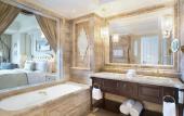 Туры в отель The Castle Hotel, a Luxury Collection Hotel, Dalian